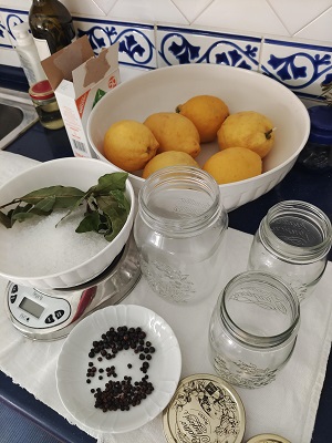 limoni fermentati sotto sale 2